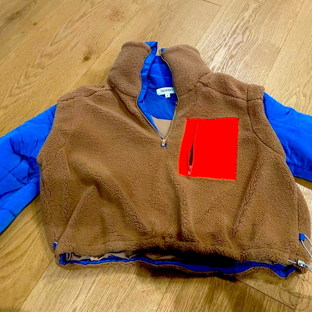 Veveret Pullover Jacket - image 1